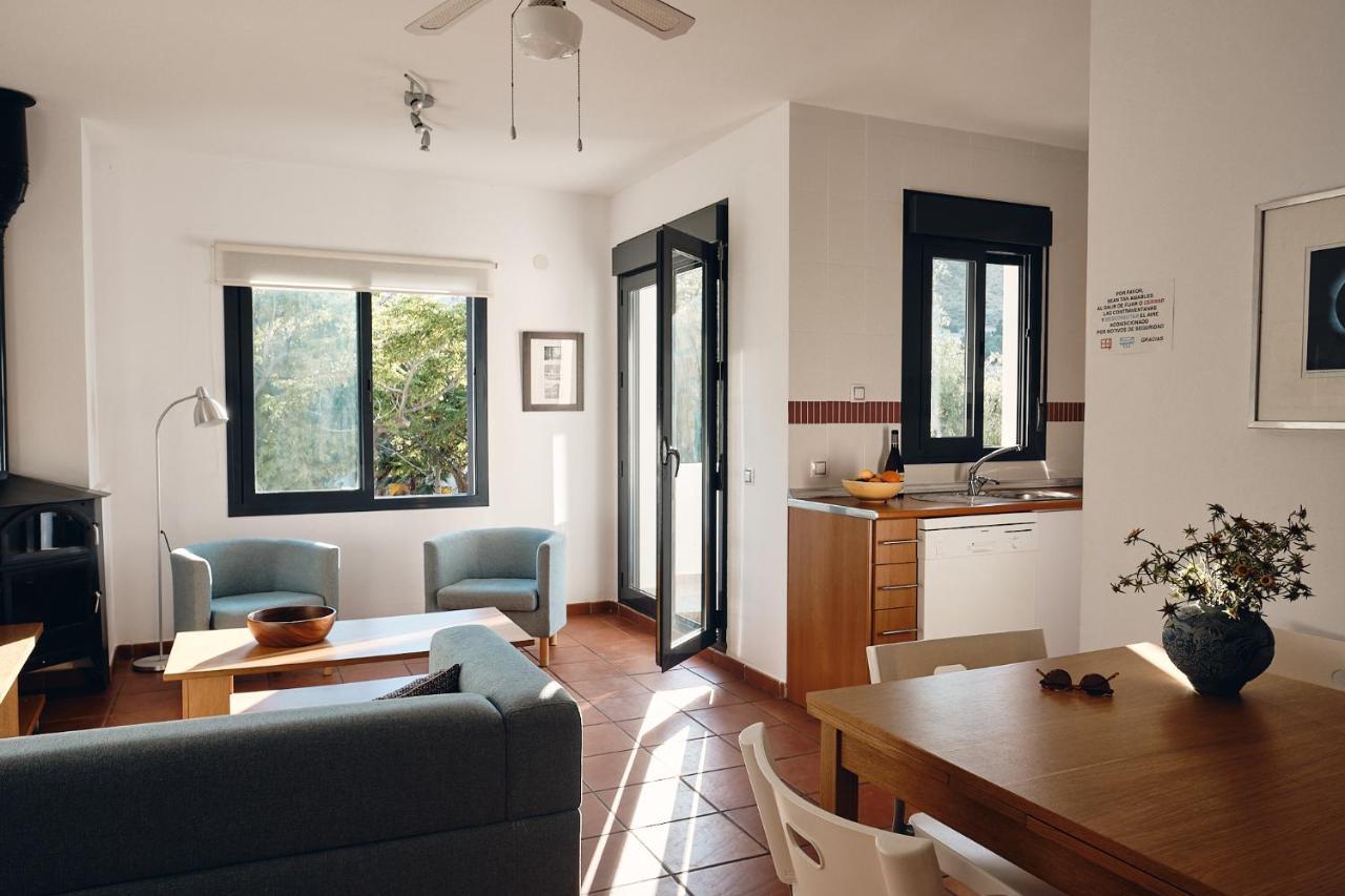 La Posidonia Apartment โรดัลกีลาร์ ภายนอก รูปภาพ