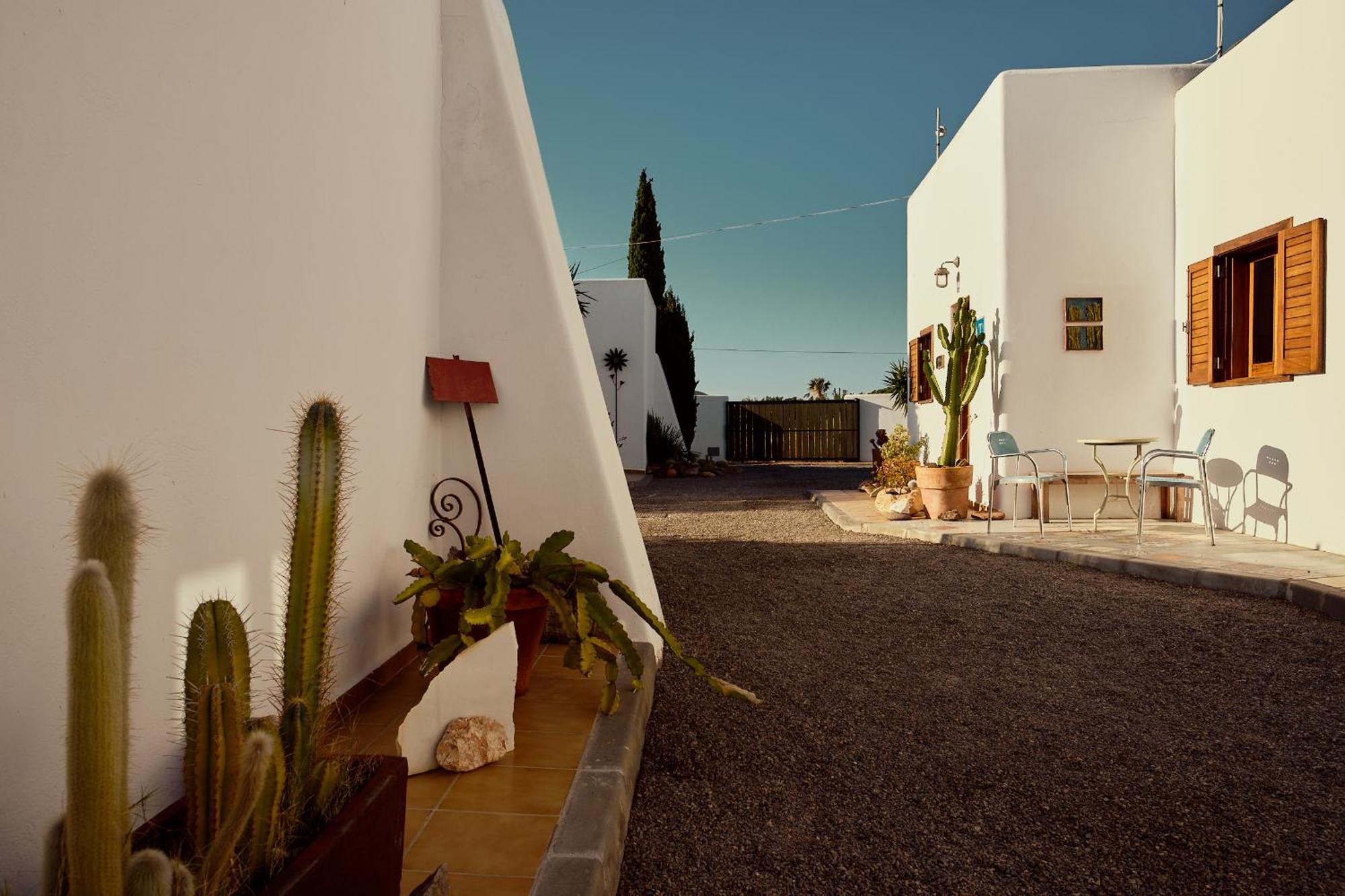 La Posidonia Apartment โรดัลกีลาร์ ภายนอก รูปภาพ