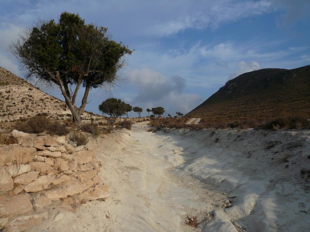 La Posidonia Apartment โรดัลกีลาร์ ภายนอก รูปภาพ